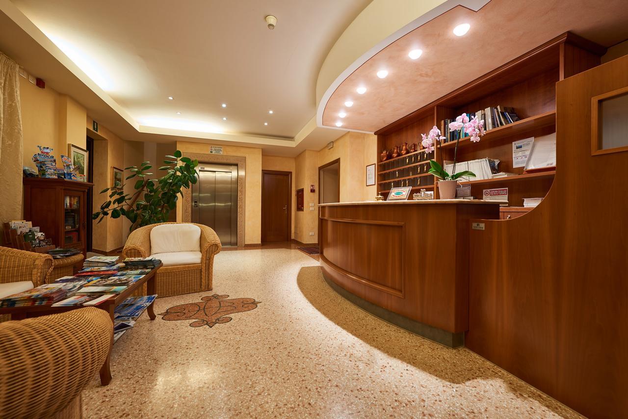 Hotel Belvedere Torri Del Benaco Extérieur photo