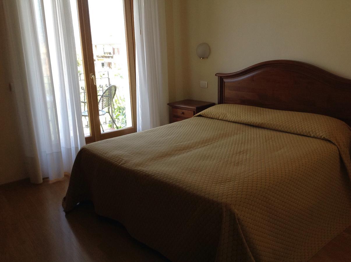 Hotel Belvedere Torri Del Benaco Extérieur photo