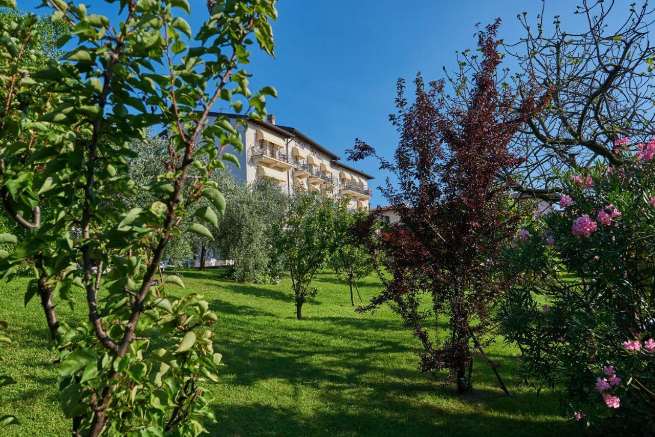 Hotel Belvedere Torri Del Benaco Extérieur photo